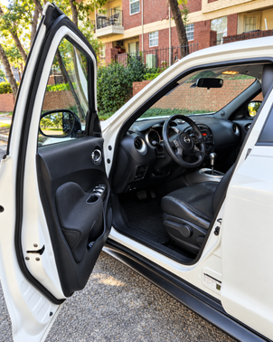White 2013 Nissan Juke S