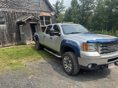 Silver 2013 GMC Sierra 2500 SLE