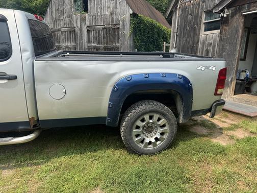 Silver 2013 GMC Sierra 2500 SLE
