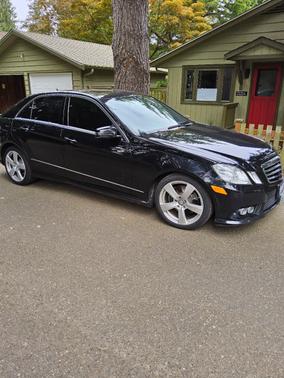 Black 2010 Mercedes-Benz E-Class E 350 4MATIC