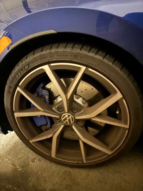 Blue 2024 Volkswagen Golf R 2.0T DSG