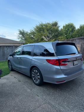 Silver 2023 Honda Odyssey EX-L
