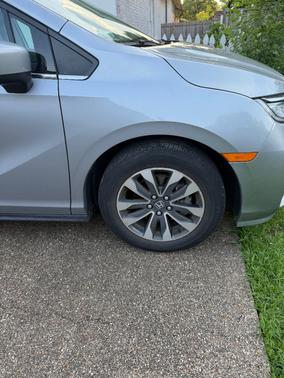 Silver 2023 Honda Odyssey EX-L
