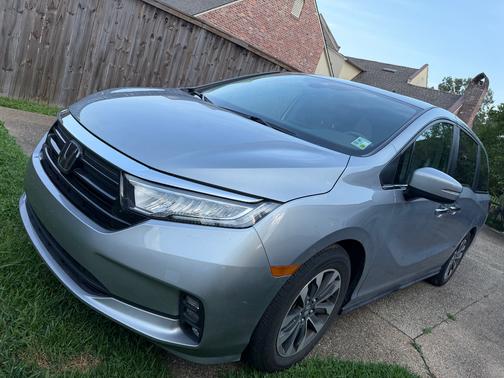 Silver 2023 Honda Odyssey EX-L