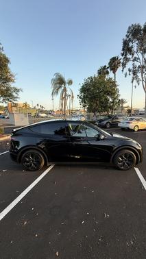 Black 2024 Tesla Model Y Long Range