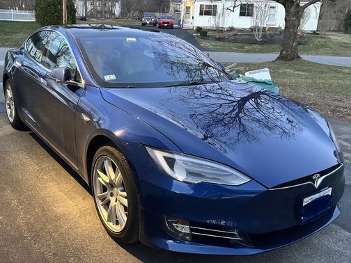 Blue 2020 Tesla Model S Long Range Plus