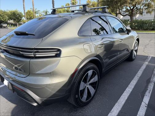 Green 2024 Porsche Macan Macan Electric 4