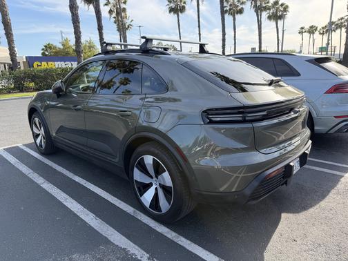 Green 2024 Porsche Macan Macan Electric 4