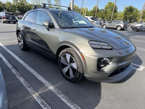 Green 2024 Porsche Macan Macan Electric 4