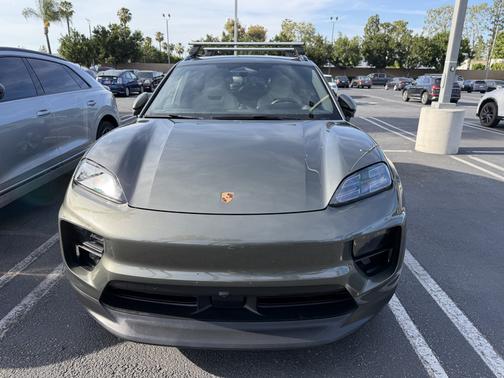 Green 2024 Porsche Macan Macan Electric 4