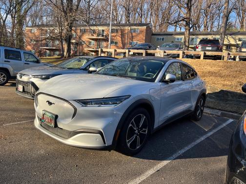 2021 Ford Mustang Mach-E Select