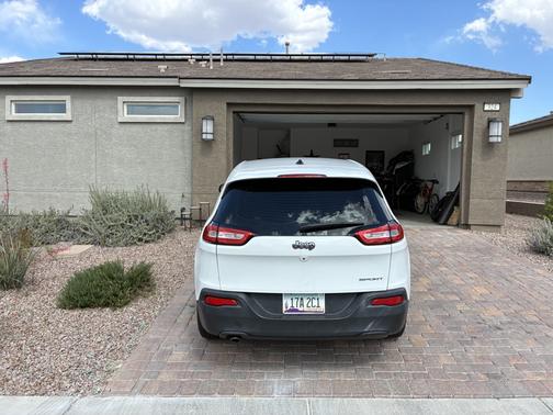 White 2016 Jeep Cherokee Sport