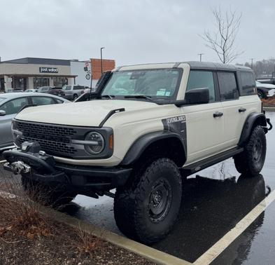 2022 Ford Bronco Everglades Advanced