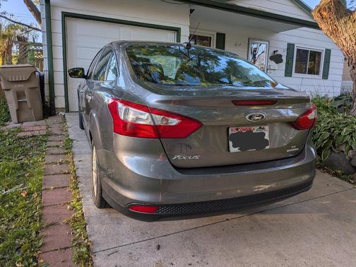 Silver 2014 Ford Focus SE