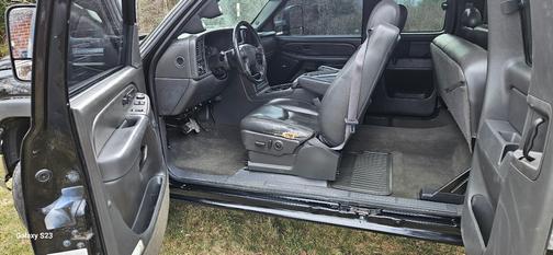 2005 Chevrolet Silverado 2500 LT H/D Extended Cab
