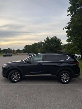 Black 2019 Hyundai SANTA FE SE 2.4