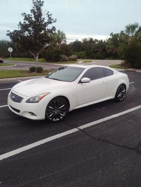 White 2015 INFINITI Q60 Journey