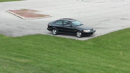 Black 1998 Saab 900 S