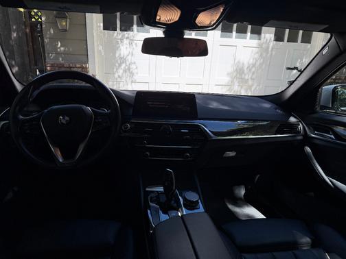 Silver 2019 BMW 530e iPerformance