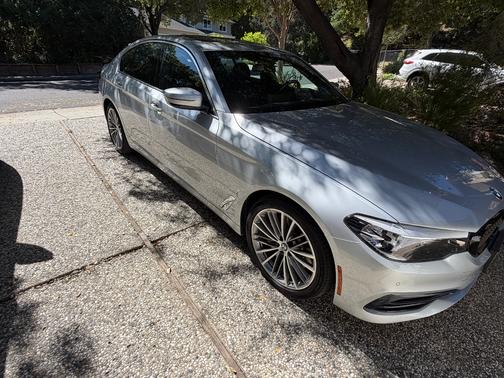 Silver 2019 BMW 530e iPerformance