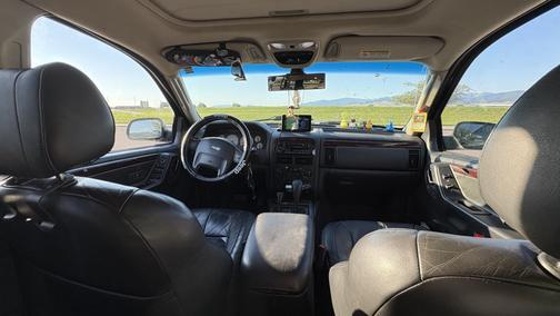 Gray 2002 Jeep Grand Cherokee Limited
