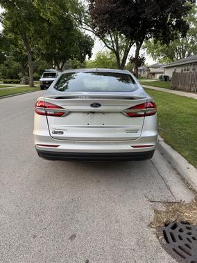 Silver 2019 Ford Fusion Hybrid Titanium