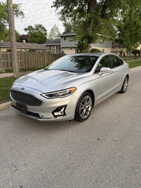 Silver 2019 Ford Fusion Hybrid Titanium