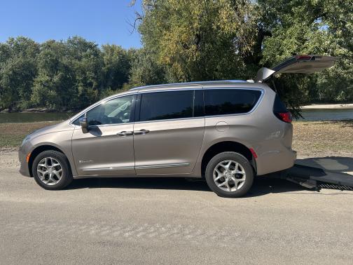 2017 Chrysler Pacifica Limited