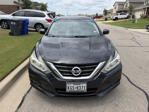 Blue 2017 Nissan Altima 2.5 SV
