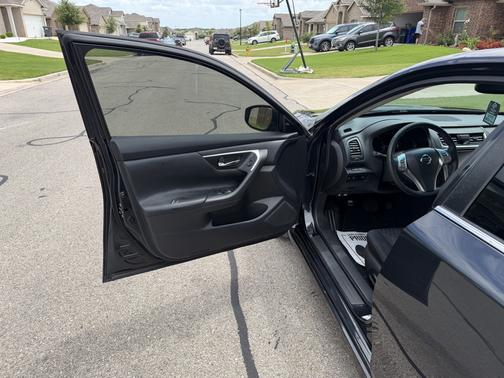 Blue 2017 Nissan Altima 2.5 SV