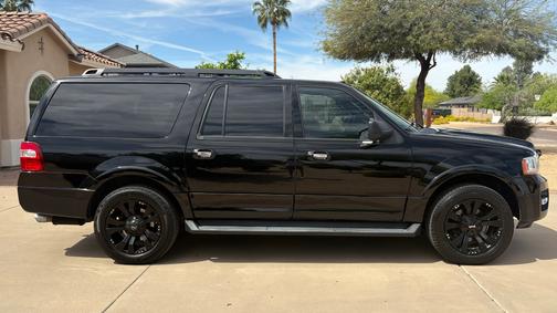 Black 2017 Ford Expedition EL XLT