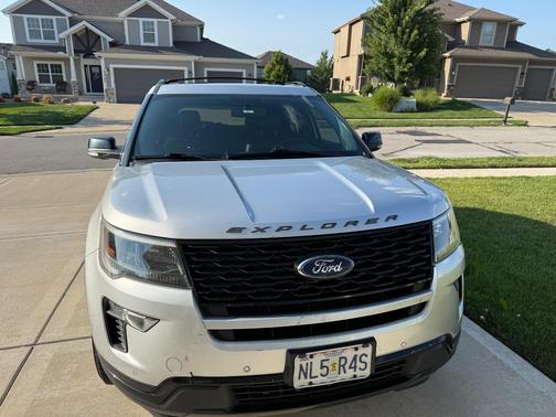Silver 2018 Ford Explorer Sport