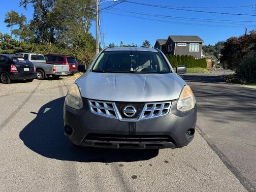 Gray 2013 Nissan Rogue S