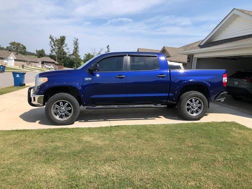 2017 Toyota Tundra SR5