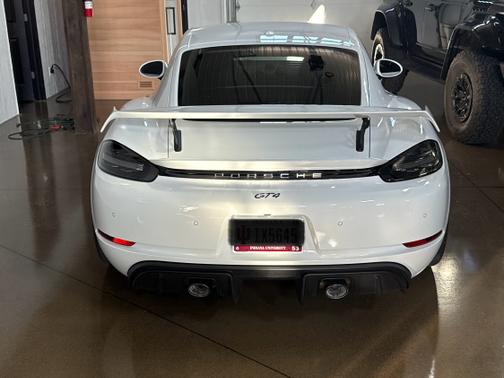 2020 Porsche 718 Cayman GT4