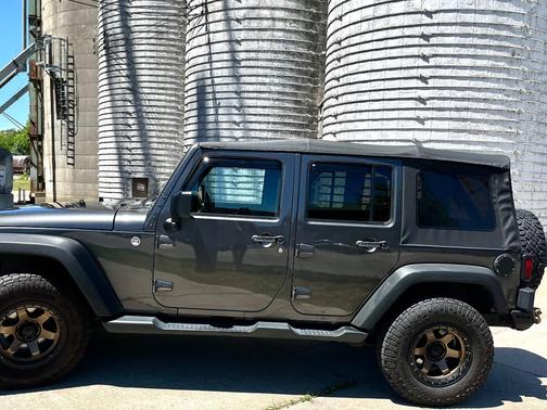 Gray 2016 Jeep Wrangler Unlimited Sport