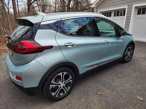 Green 2019 Chevrolet Bolt EV Premier