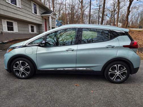 Green 2019 Chevrolet Bolt EV Premier