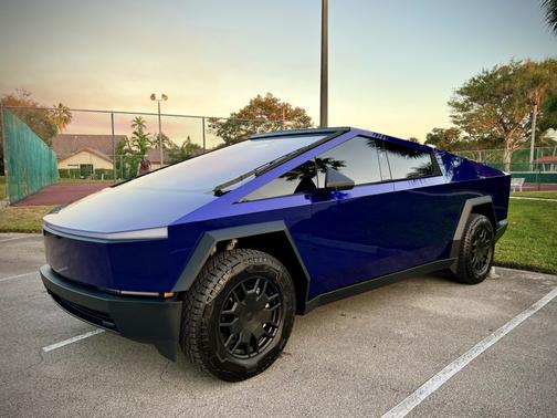 2024 Tesla Cybertruck Cyberbeast