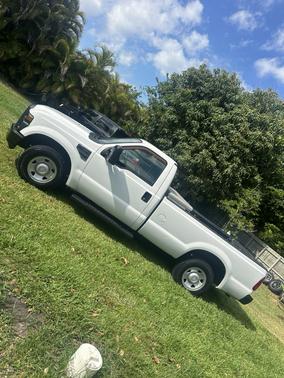 White 2009 Ford F-250 XL
