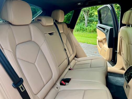 2019 Porsche Macan S