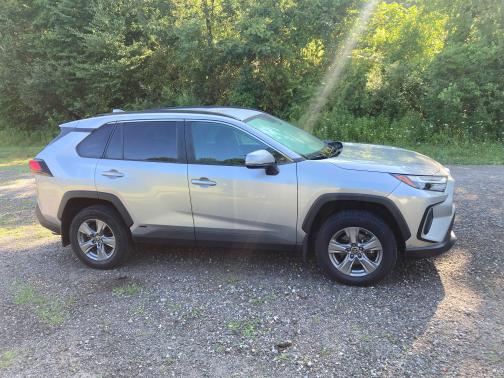 2023 Toyota RAV4 Hybrid LE