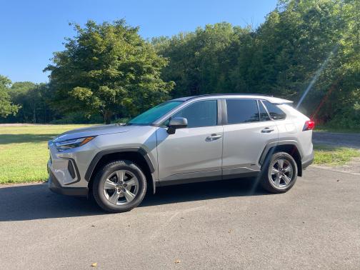 2023 Toyota RAV4 Hybrid LE