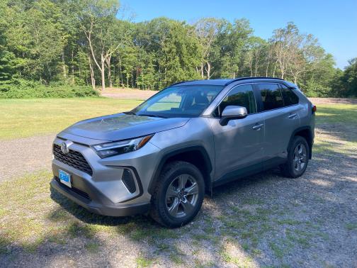 2023 Toyota RAV4 Hybrid LE