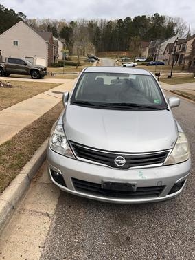 2011 Nissan Versa 1.8 SL
