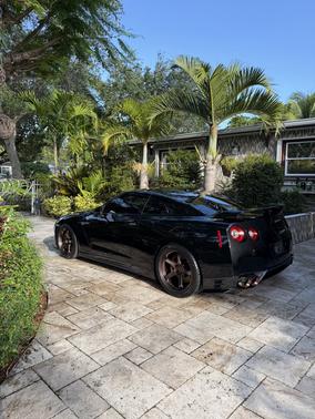 Black 2016 Nissan GT-R Premium