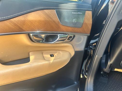 2016 Volvo XC90 T6 First Edition