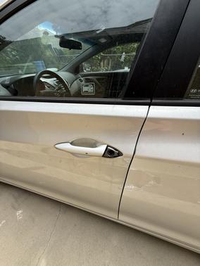 Silver 2016 Hyundai ELANTRA SE