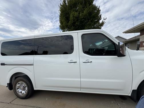2018 Nissan NV Passenger NV3500 HD SL V8