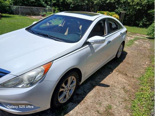 2011 Hyundai SONATA Limited